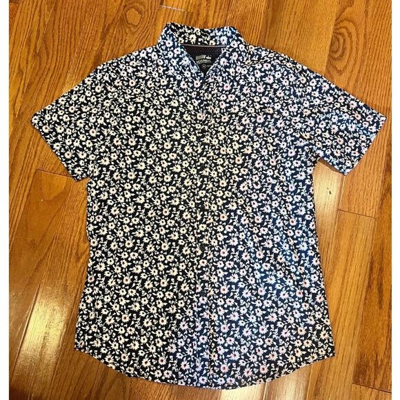 Monument Floral Short Sleeve Button-Down Shirt Med 100% Cotton NEW Spring Break - Picture 1 of 5
